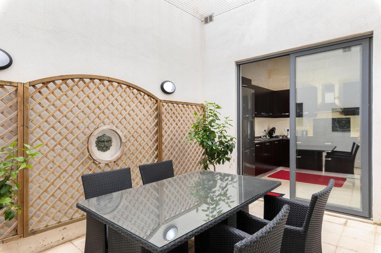 Traditional & Modern Maltese Townhouse - Rooftop Terrace And Sea Views, Close To Birgu Waterfront Cospicua Eksteriør bilde