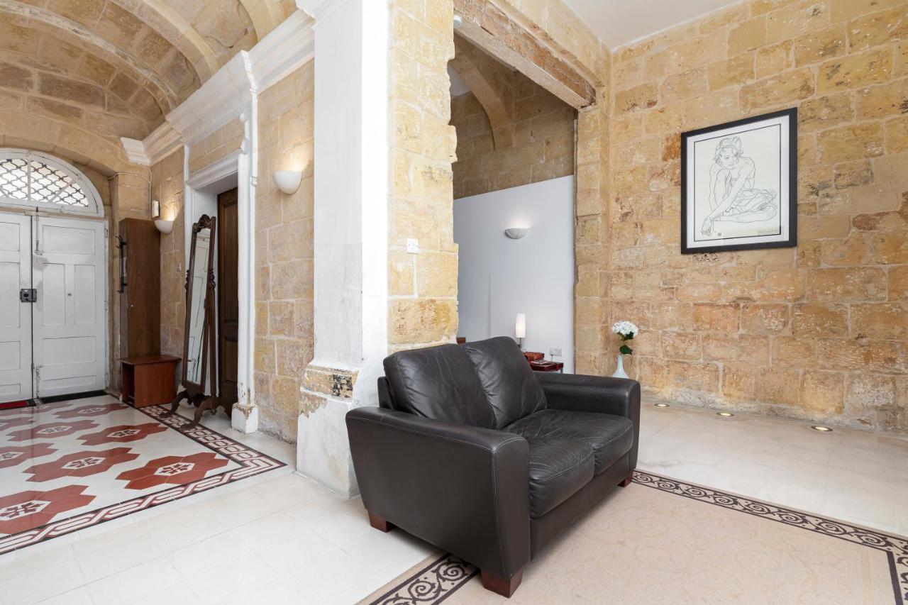 Traditional & Modern Maltese Townhouse - Rooftop Terrace And Sea Views, Close To Birgu Waterfront Cospicua Eksteriør bilde