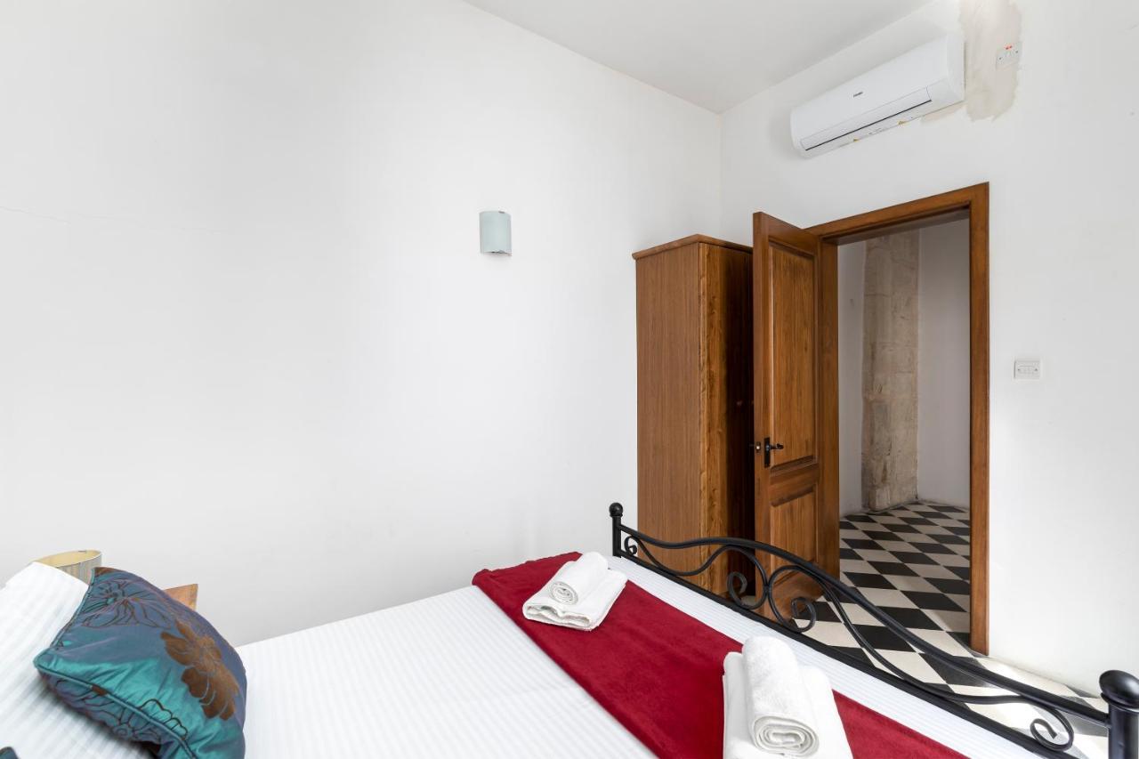 Traditional & Modern Maltese Townhouse - Rooftop Terrace And Sea Views, Close To Birgu Waterfront Cospicua Eksteriør bilde