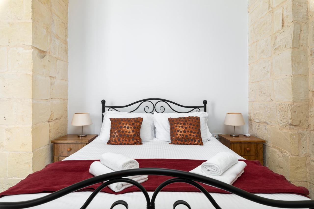 Traditional & Modern Maltese Townhouse - Rooftop Terrace And Sea Views, Close To Birgu Waterfront Cospicua Eksteriør bilde
