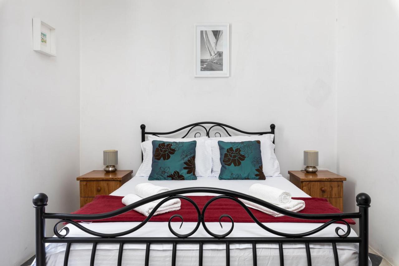 Traditional & Modern Maltese Townhouse - Rooftop Terrace And Sea Views, Close To Birgu Waterfront Cospicua Eksteriør bilde