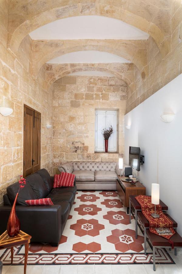 Traditional & Modern Maltese Townhouse - Rooftop Terrace And Sea Views, Close To Birgu Waterfront Cospicua Eksteriør bilde