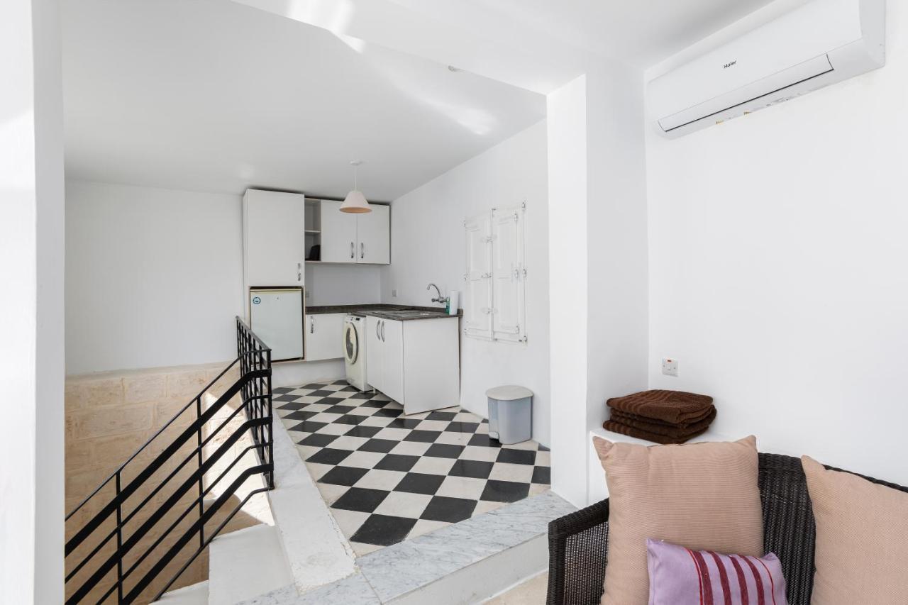 Traditional & Modern Maltese Townhouse - Rooftop Terrace And Sea Views, Close To Birgu Waterfront Cospicua Eksteriør bilde