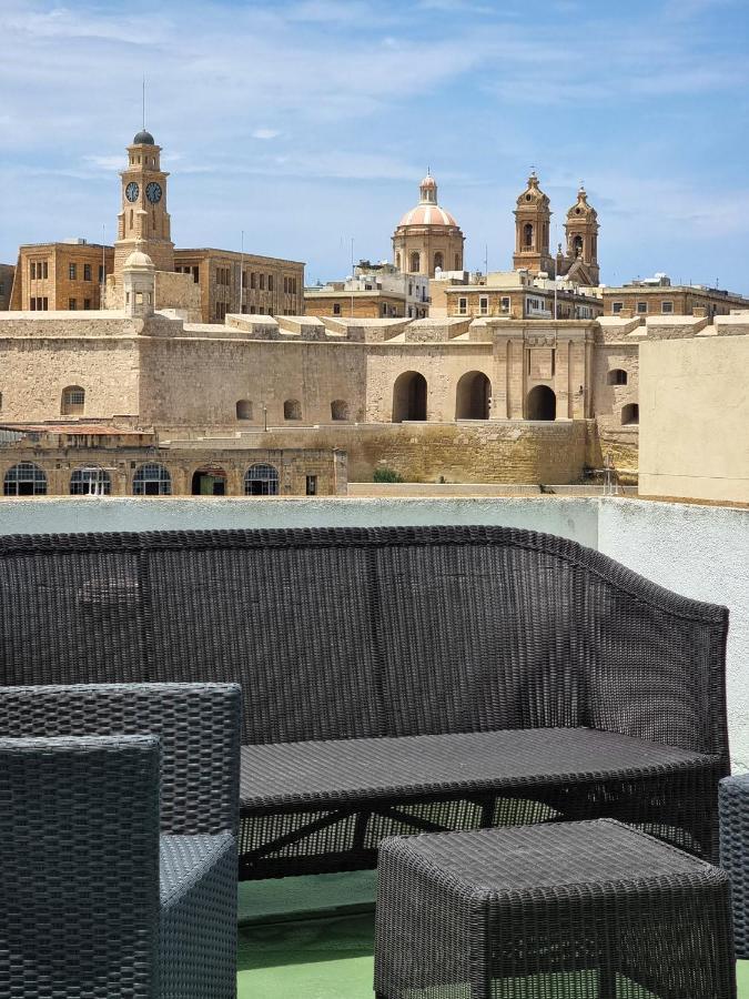 Traditional & Modern Maltese Townhouse - Rooftop Terrace And Sea Views, Close To Birgu Waterfront Cospicua Eksteriør bilde